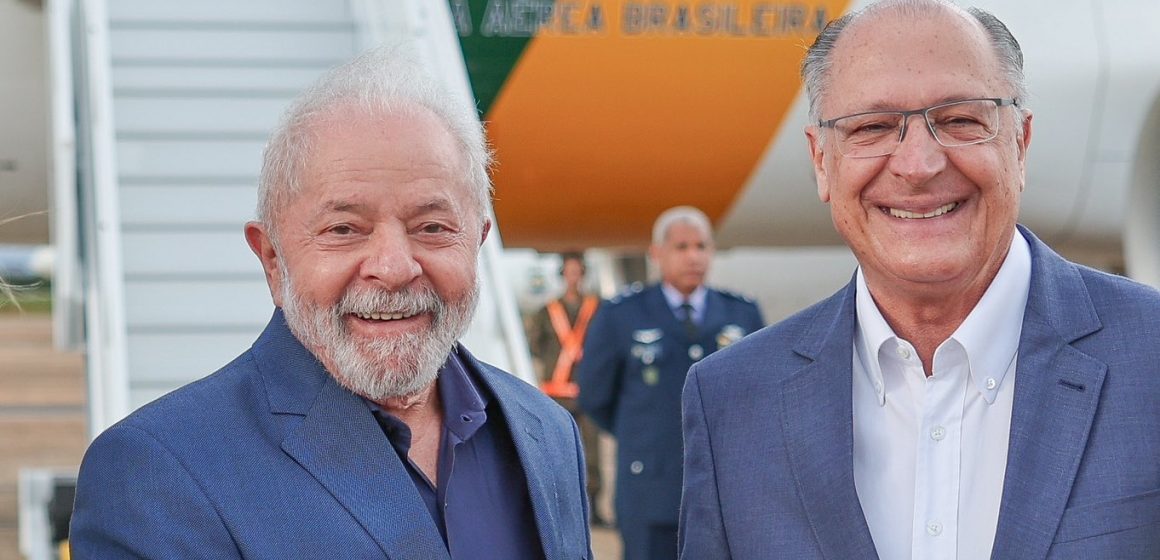 Lula viaja para a Argentina e Alckmin assume como presidente em exercício
