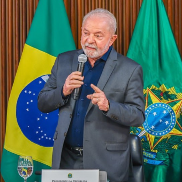 Lula em reunião com governadores em prol da democracia no Brasil