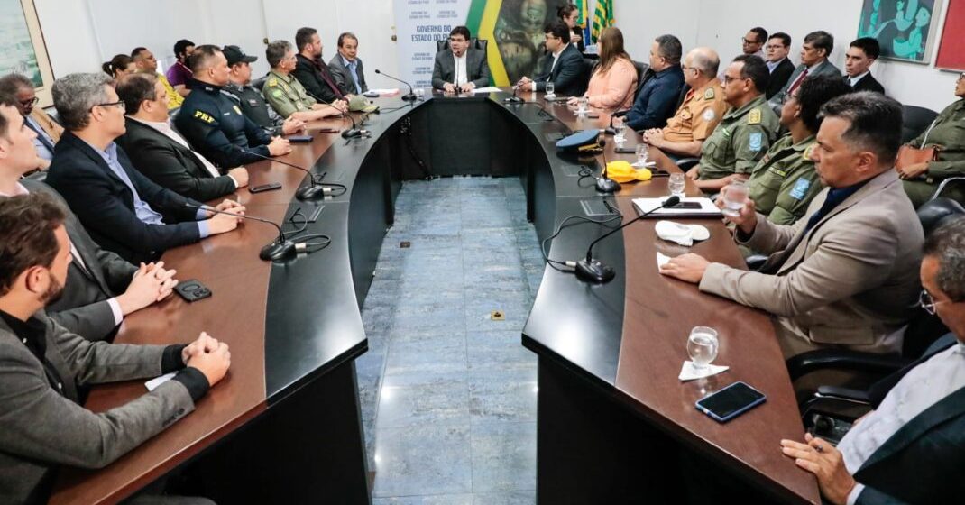 PMs do Piauí que atuam na fiscalização de trânsito passarão a usar câmeras no fardamento