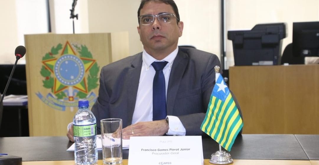 Procurador-geral do Piauí participa de reunião do Colégio Nacional de Procuradores-Gerais
