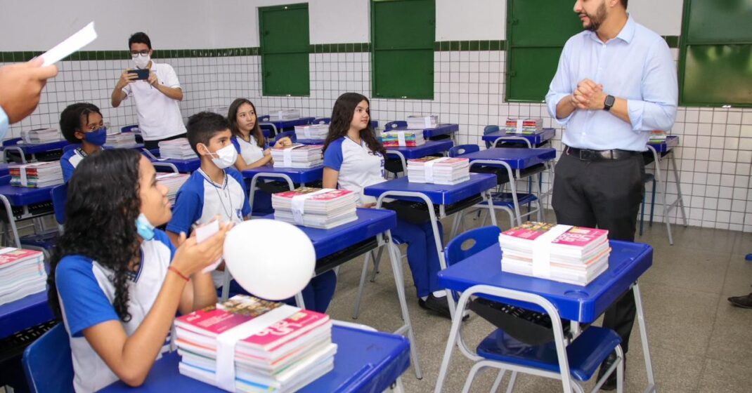 Governo distribui 77 mil novos exemplares para bibliotecas de escolas de tempo integral