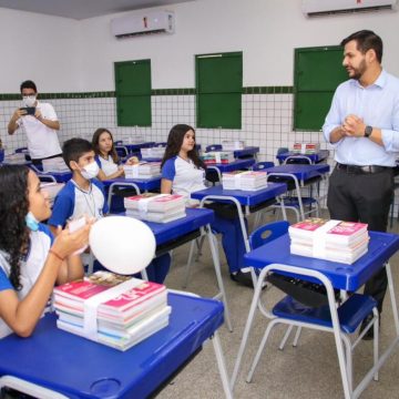 Governo distribui 77 mil novos exemplares para bibliotecas de escolas de tempo integral