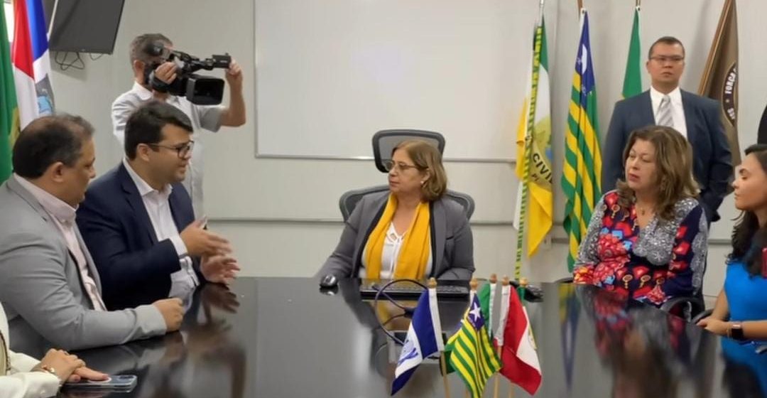Chico Lucas recebe Ministra para discutir medidas de combate à violência contra as mulheres