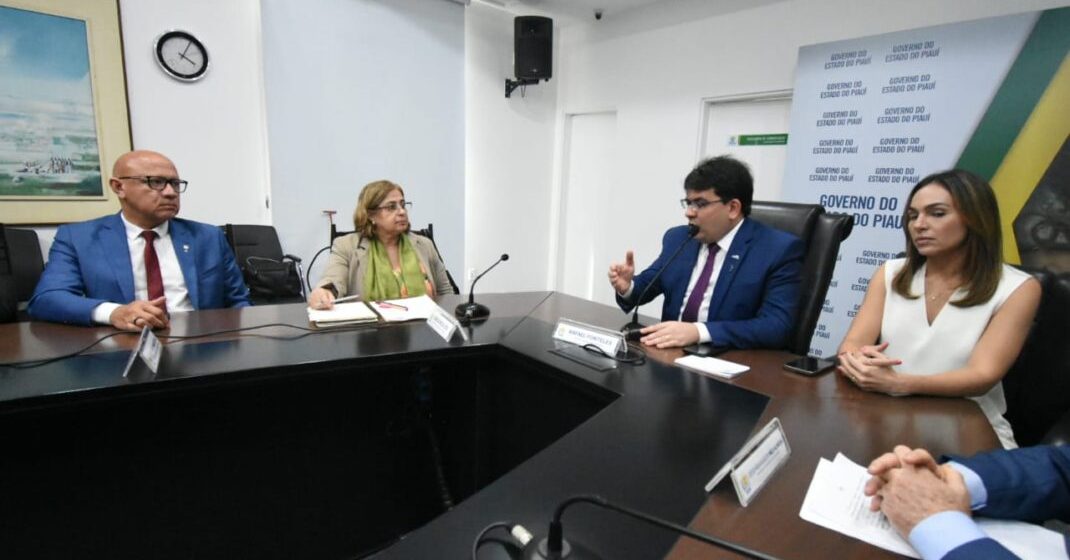 Ao receber ministra Cida Gonçalves, Rafael Fonteles trata de ações de combate à violência contra mulher