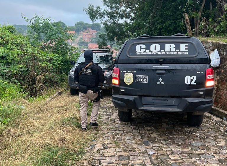 Polícia Civil cumpre mandados e prende membros de facções em Teresina