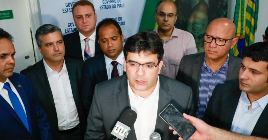 Governador Rafael Fonteles discute com deputados e vereadores medidas do governo para o transporte público