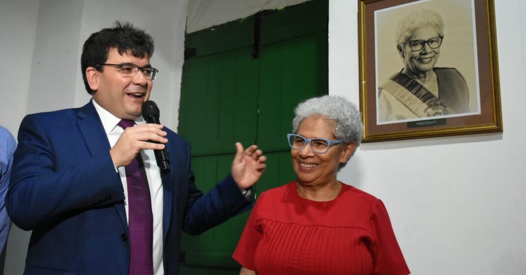 Rafael ressalta importância de Regina Sousa ao participar de aposição da foto da ex-governadora