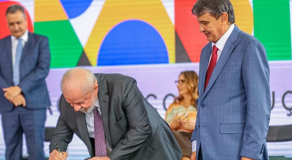Novo Bolsa Família garante valor mínimo de R$ 600, renda mínima por pessoa e adicional para crianças, adolescentes e gestantes