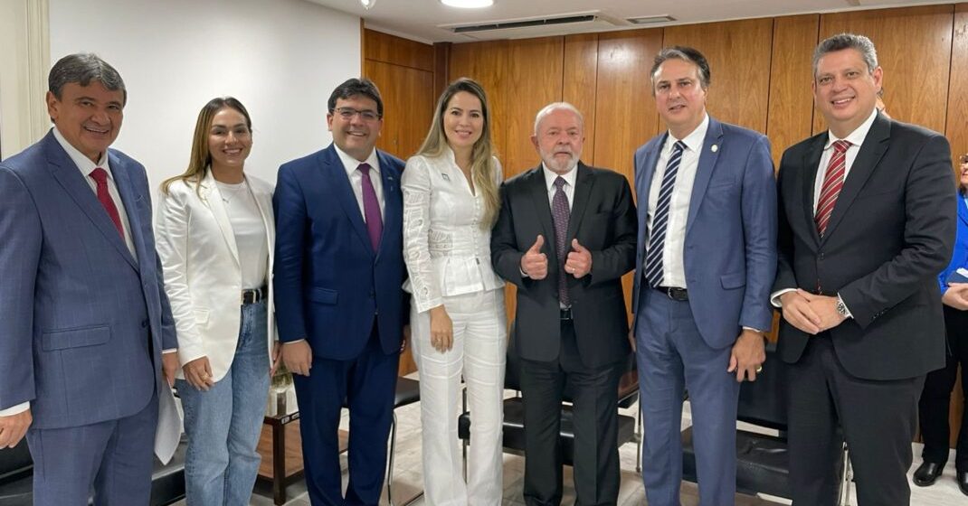 Lula lança novo Bolsa Família com a presença de Rafael e Wellington