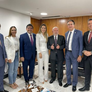 Lula lança novo Bolsa Família com a presença de Rafael e Wellington