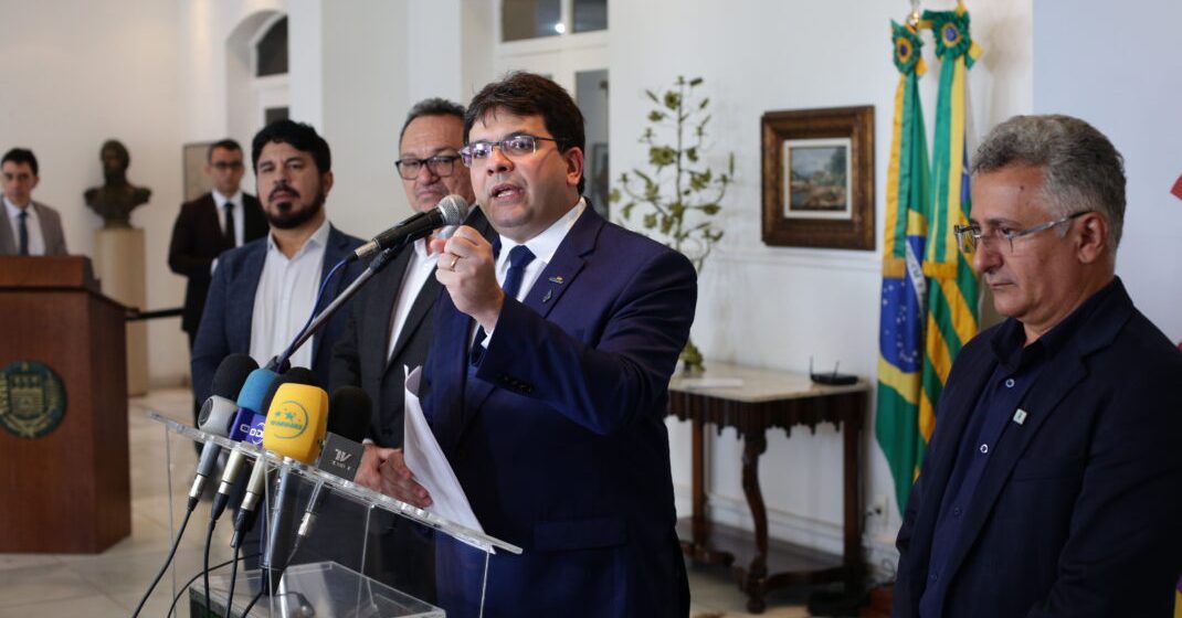 Governador amplia e reajusta bolsas da Fapepi e Uespi, dobrando investimento para custeio