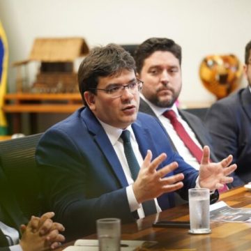 Em Brasília, governador discute concessão do Parque Nacional Serra da Capivara e desenvolvimento sustentável