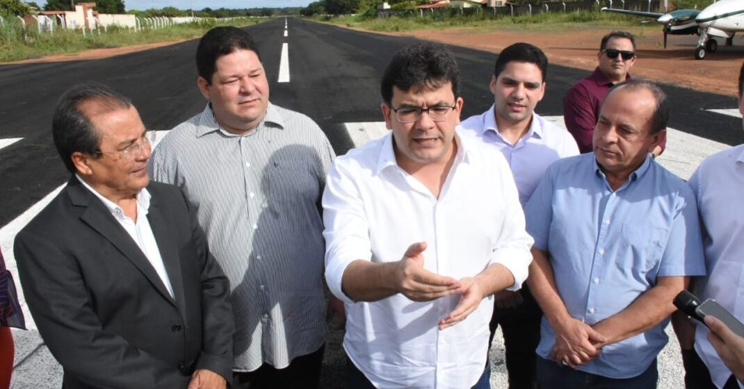 Governador entrega reforma da pista do aeródromo de Valença e anuncia escolas de tempo integral para o município