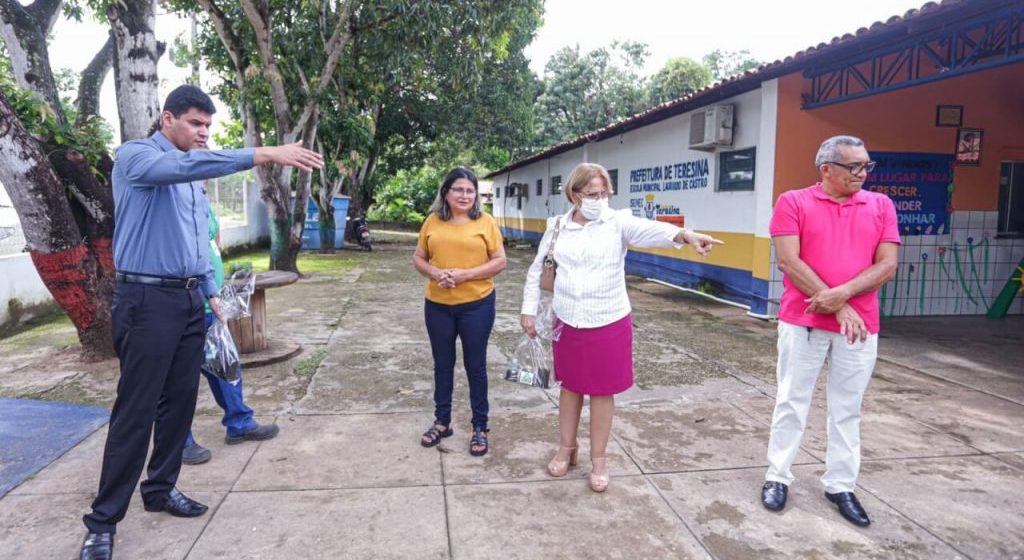 Escolas da Rede Municipal recebem visita dos secretários executivos da Semec durante planejamento