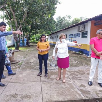 Escolas da Rede Municipal recebem visita dos secretários executivos da Semec durante planejamento