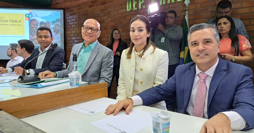 Primeira-dama participa de audiência pública sobre o Bolsa Família