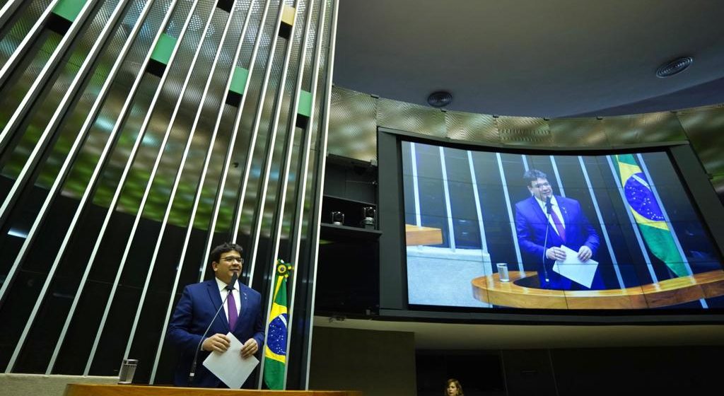 Em Brasília, governador participa de homenagem aos 200 anos da Batalha do Jenipapo