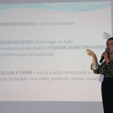 Semec realiza encontro com diretores escolares sobre o Programa Educação e Família