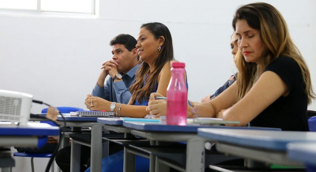 Semec está engajada em projeto de leitura nas bibliotecas públicas de Teresina