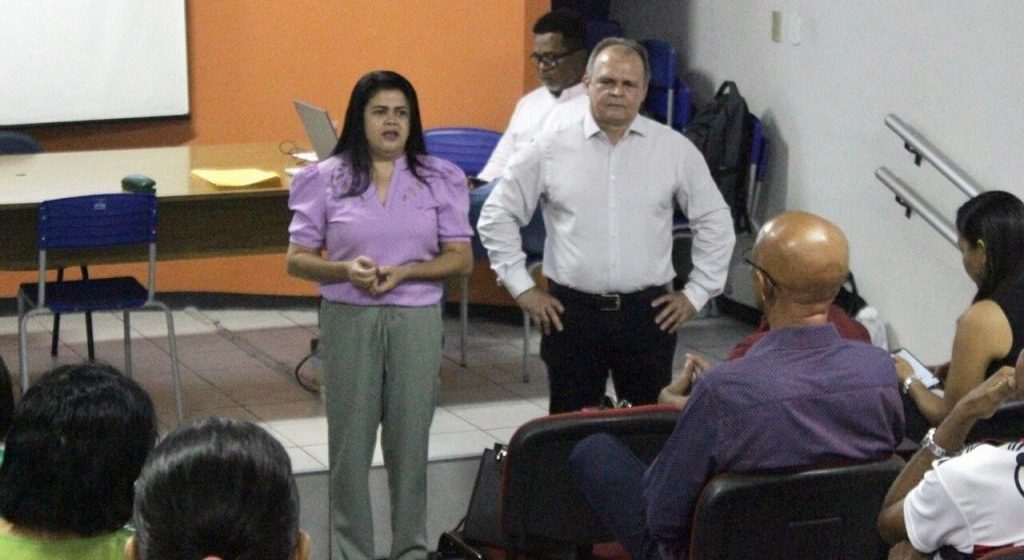 Semec e Seduc assinam documento de cooperação para prédios coabitados pela EJA