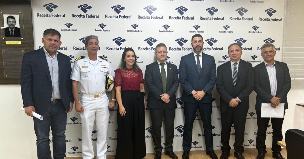 Sefaz recebe celulares da Receita Federal para promover ações de educação fiscal