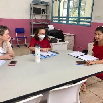 Equipe da Semec vistoria andamento de projeto na E.M. Parque Itararé