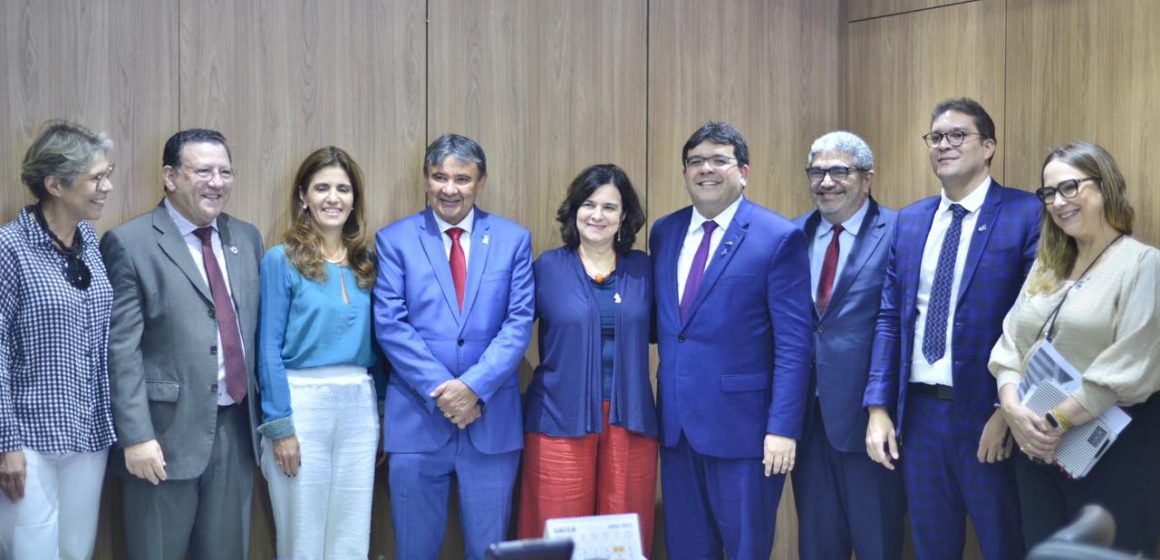 Governador apresenta programa de Telessaúde à ministra da Saúde e anuncia novos investimentos em alta e média complexidade