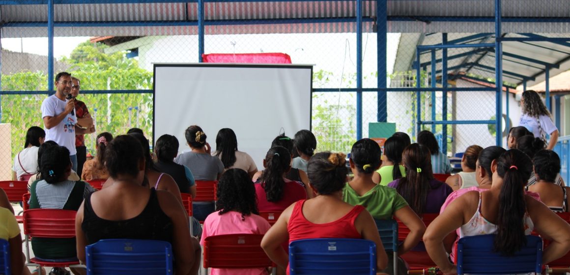 Escolas municipais de Teresina recebem o Protocolo de Prevenção e Atendimento às Crianças e aos Adolescentes