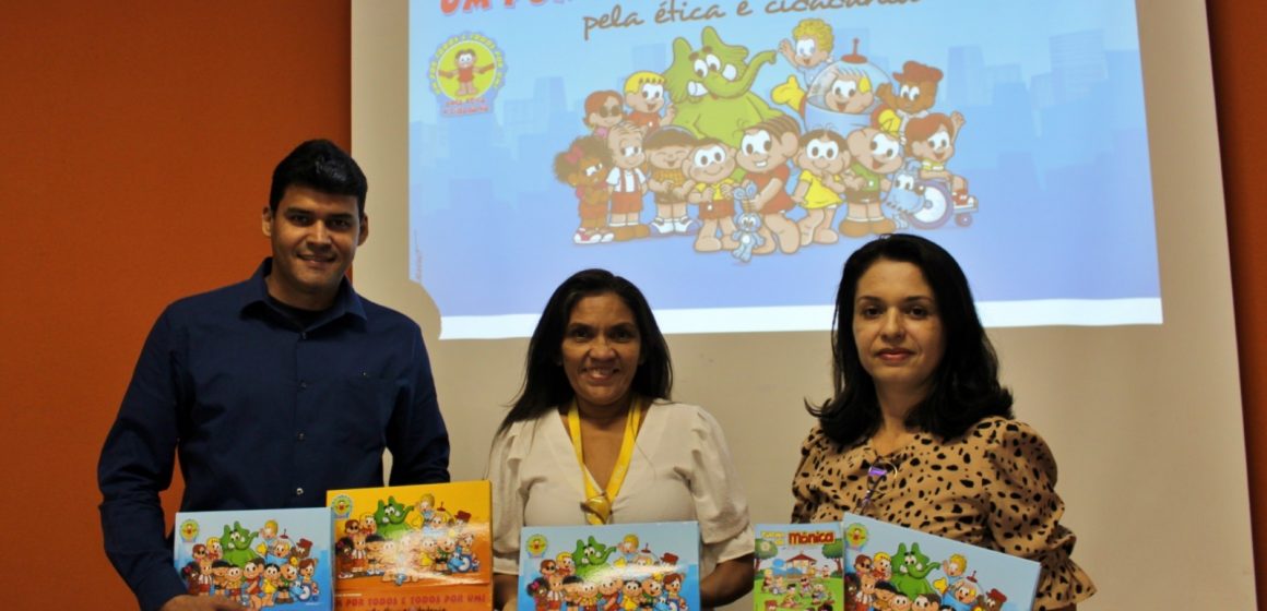 Semec recebe kits de programa educacional da Controladoria-Geral da União