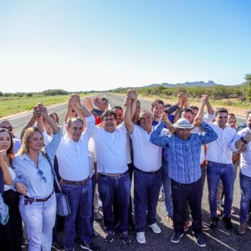 Governador inaugura asfalto do aeródromo e da PI-256 em Curimatá