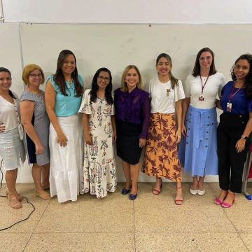 Técnicos da Semec participam de reunião para tratar sobre prevenção da violência contra a mulher nas escolas