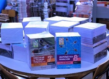 IMG_2611 Novos livros chegam do FNDE para distribuição nas escolas da rede municipal