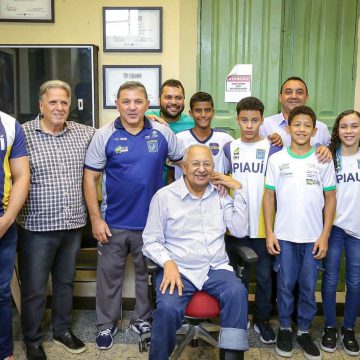 Dr. Pessoa recebe alunos da rede municipal classificados para os Jogos Pan-Americanos