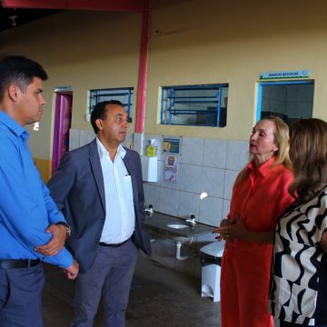 Equipe técnica da Semec vistoria Centros Municipais de Educação Infantil
