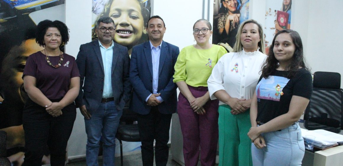 Semec e OAB discutem sobre direitos das pessoas com autismo