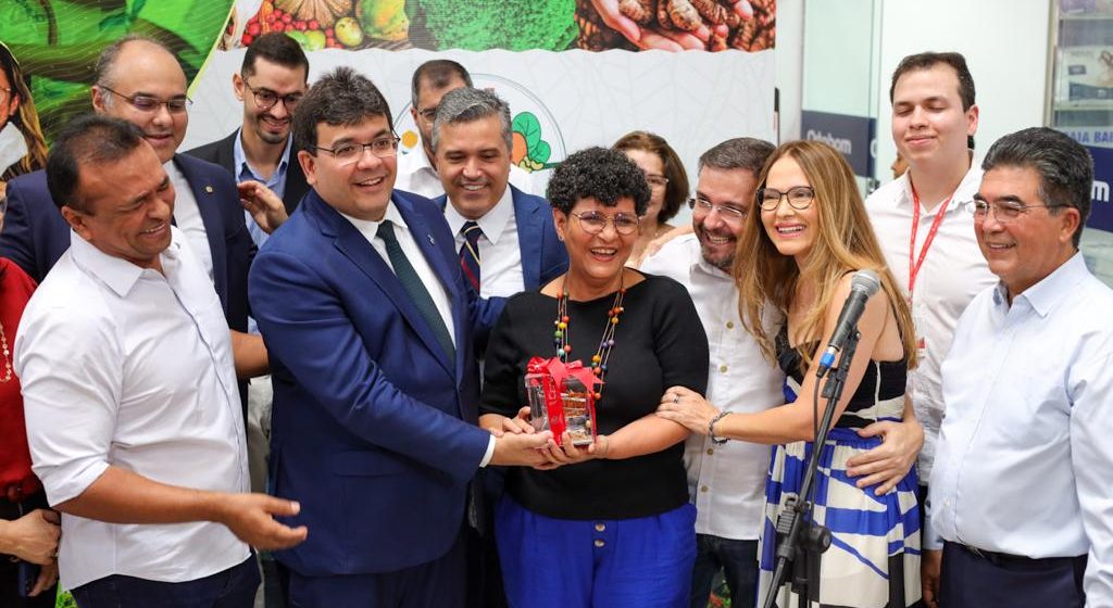 Governo do Estado lança espaço com produtos da agricultura familiar em rede de supermercados de Teresina