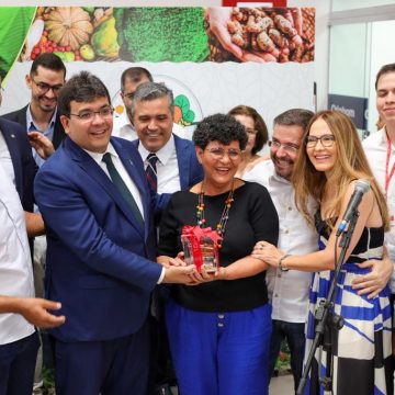 Governo do Estado lança espaço com produtos da agricultura familiar em rede de supermercados de Teresina