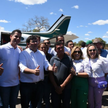 Rafael assina ordem de serviço para reforma de aeródromo e visita obras em Guadalupe