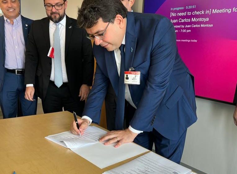 Governador assina termos de cooperação com a Amazon para desenvolvimento tecnológico do Piauí