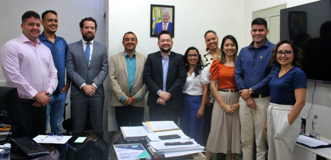 Proposta de projeto em robótica e novas tecnologias é analisada pela Semec