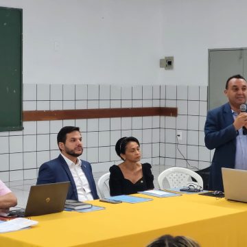 Semec participa de seminário sobre escola em tempo integral e redes municipais