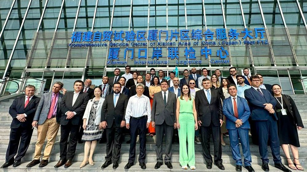 Na China, governador visita um dos maiores portos do mundo e Zona de Livre Comércio de Xiamen
