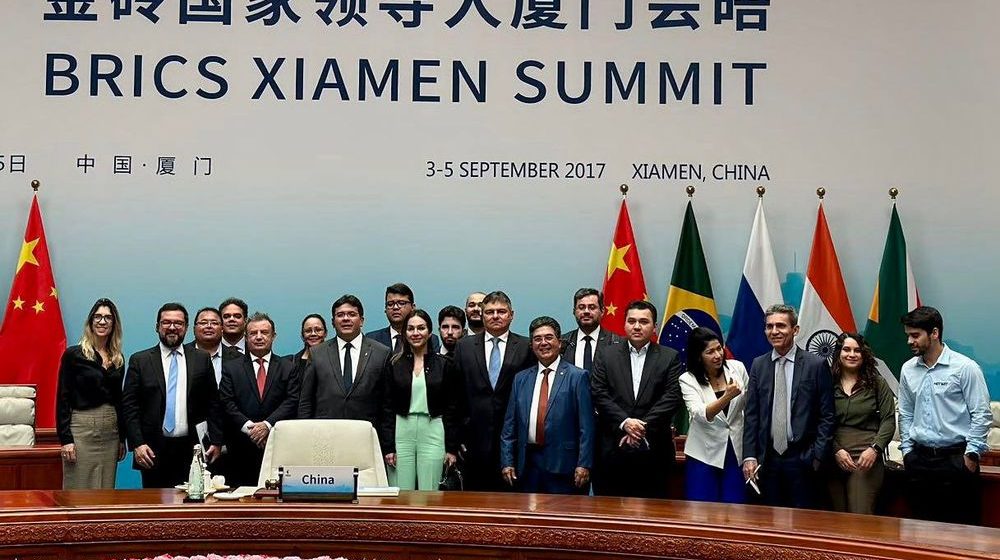 Governador visita Centro dos BRICS e assina acordo para implantação de escritório do Piauí na China