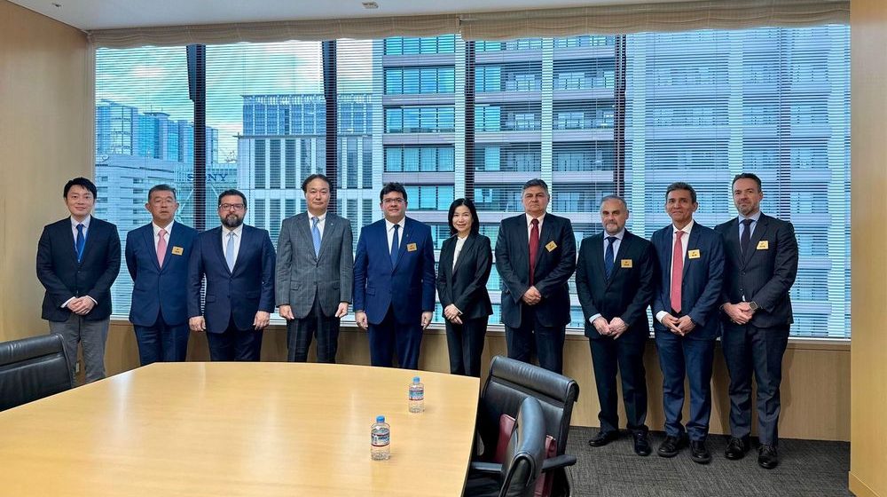Rafael Fonteles visita sede da Toyota no Japão e apresenta potencial do Piauí em energias renováveis