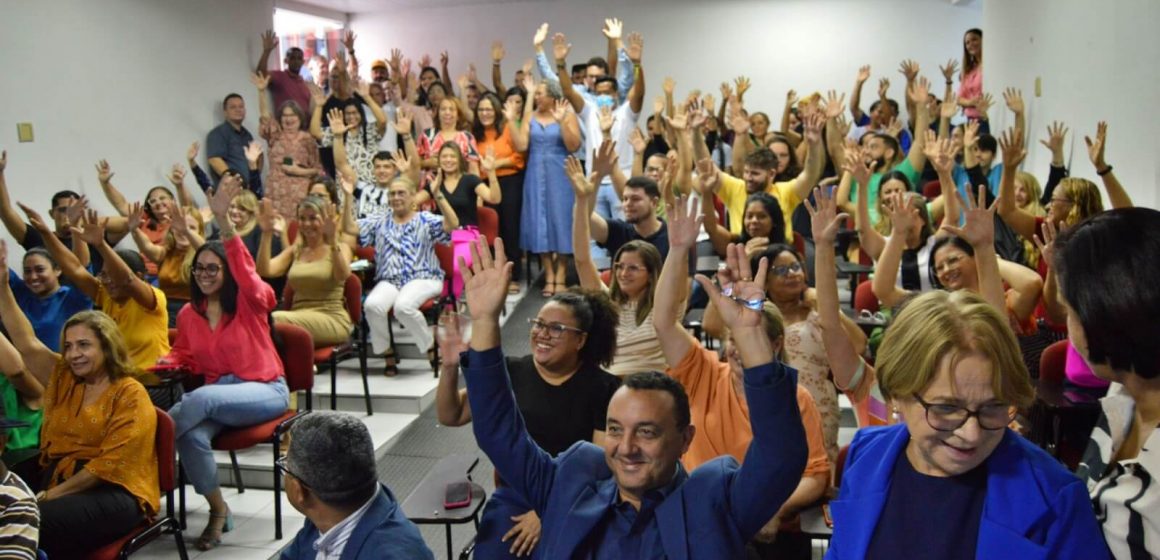Semec realiza confraternização de servidores