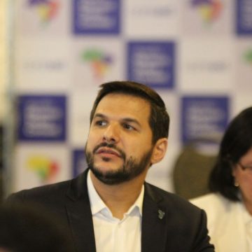 Em Brasília, Washington Bandeira discute Plano Nacional de Educação durante reunião do Consed