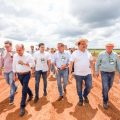 Rafael Fonteles visita construção de usina que vai ser capaz de suprir toda demanda de etanol do Piauí