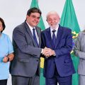 Lula parabeniza Rafael Fonteles, que assumiu a presidência do Consórcio Nordeste