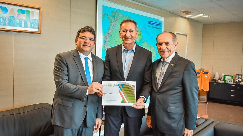 Governador discute obras do Novo PAC no Piauí com ministro Waldez Góes e o senador Marcelo Castro