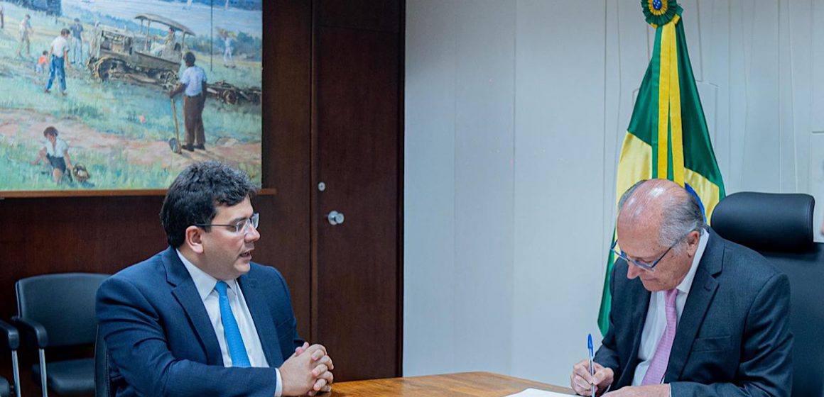 Alckmin assina com Rafael a autorização para instalação do maior projeto de hidrogênio verde do mundo no Piauí